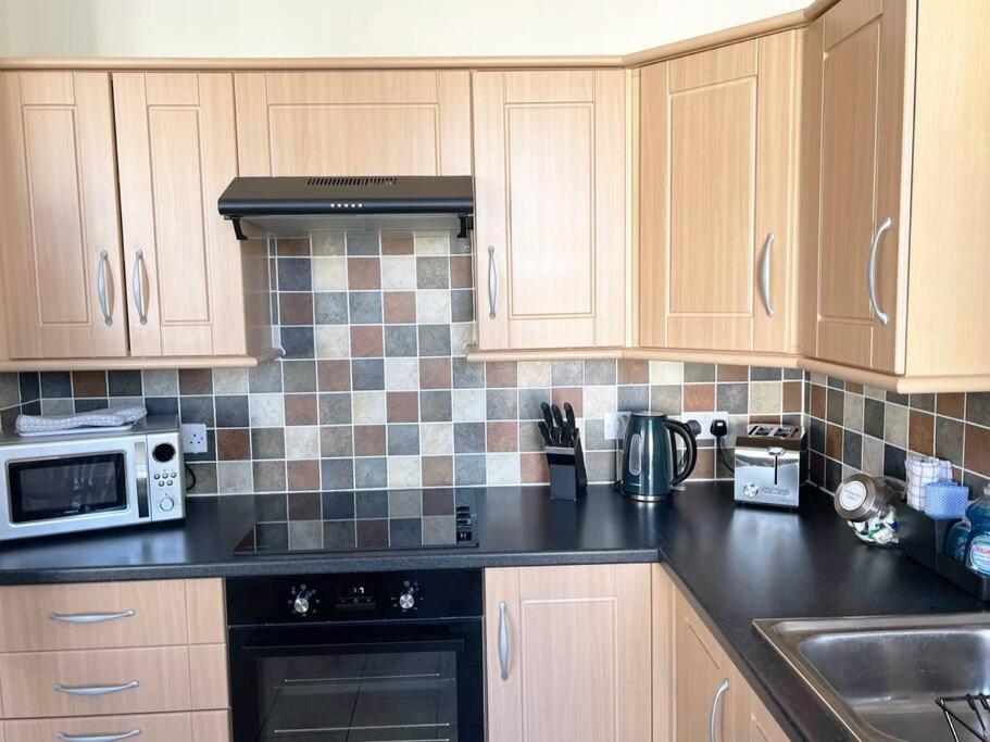 Private Parking, Llandudno, King Bed With Ensuite At Clement Appartement Llandudno